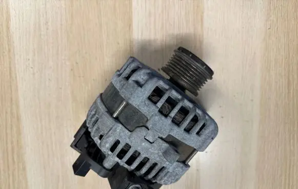 Mercedes-Benz A W176 Generator/alternator A0009063822