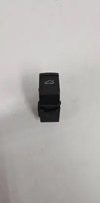 Volkswagen PASSAT B5.5 Tailgate opening switch 1J0959831A