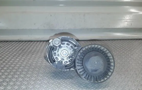 Audi A6 S6 C6 4F Generator/alternator belt tensioner 06E903133