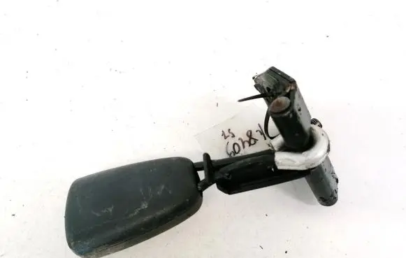 Rear seatbelt buckle