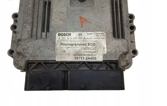 Hyundai i30 Engine control unit/module 0281015863