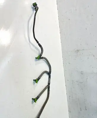 Fuel injector supply line/pipe