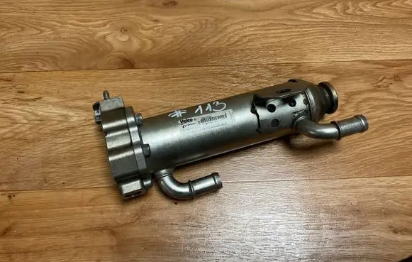 Volvo V70 EGR valve cooler 880765R 50086403