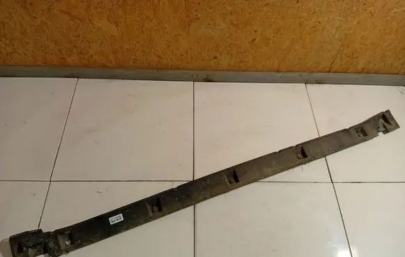 Suzuki Grand Vitara II Sill 7766165J0