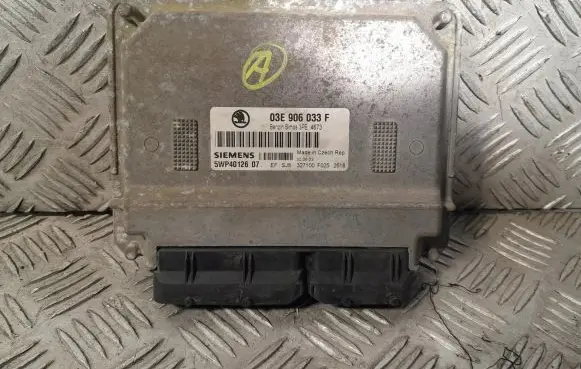 Skoda Fabia Mk1 (6Y) Engine control unit/module 03E906033F