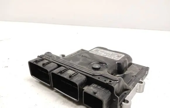 Mercedes-Benz Vito Viano W447 Engine control unit/module A6229001000 0281036123 A6229010600