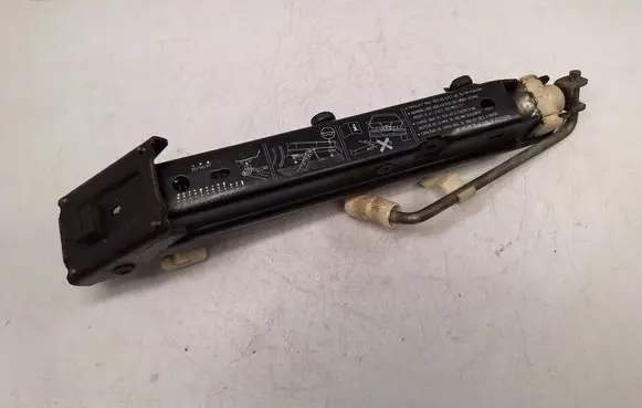 BMW 5 E60 E61 Lift Jack 1092710 71121092710 71121096040