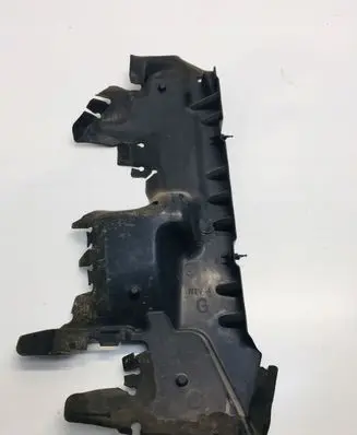 Citroen DS4 Intercooler air channel guide 