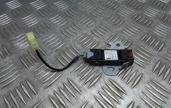 Lexus ES 250 - 300 - 330 Aerial antenna amplifier 8630033420