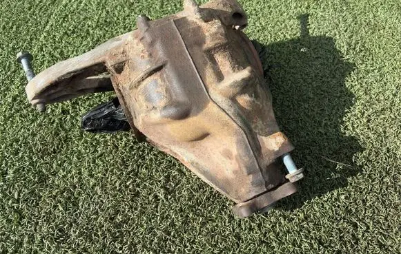 Mercedes-Benz Vito Viano W639 Rear differential 9043530210 6393510208