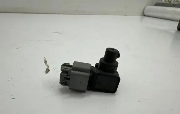 Volvo V60 Sensor 0261230305