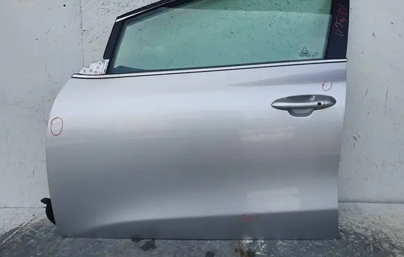 KIA Ceed Front door