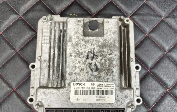 Renault Trafic II (X83) Engine control unit/module 0281014208 8200666516