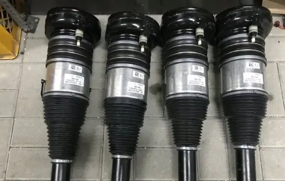 Audi e-tron Front shock absorber/damper