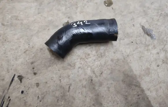 Toyota Avensis T250 Engine coolant pipe/hose