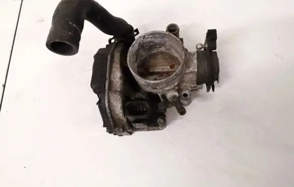 Volkswagen PASSAT B5 Throttle valve 058133063h 408237212002