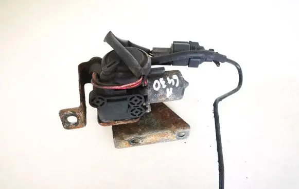 Coolant heater control valve
