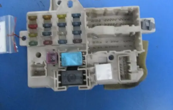 Mazda 626 Fuse box set