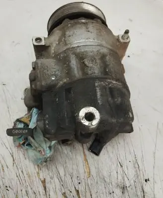 Volkswagen Touran I Air conditioning (A/C) compressor (pump) 1K0820803G 07211310464 8675F