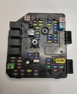 Opel Antara Fuse module 95142072 2072U DC12V35A