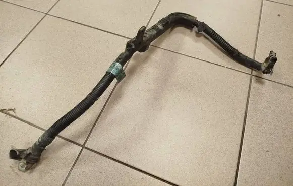 Positive cable (battery)