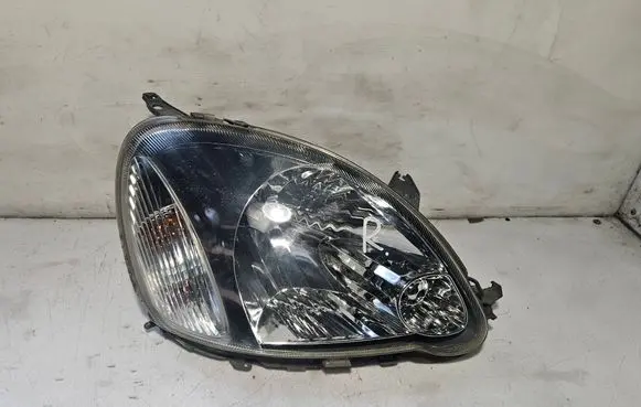 Toyota Yaris Headlight/headlamp 811100D08000 89007613