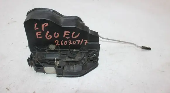 BMW 5 E60 E61 Front door lock 7167071