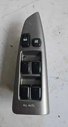 Toyota Corolla Verso E121 Electric window control switch 514569
