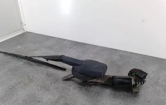 Front wiper linkage