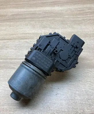 Volkswagen PASSAT B5.5 Wiper motor 3B1955113D