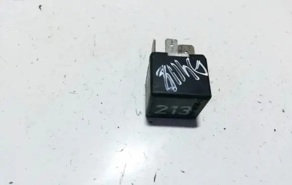 Audi A6 S6 C4 4A Other relay 443951253j 899511213
