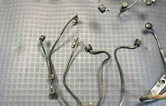 Mercedes-Benz S W126 Fuel injector supply line/pipe 