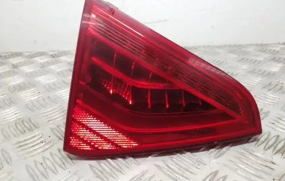 Audi A5 8T 8F Tailgate rear/tail lights 8T0945093C