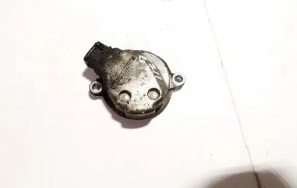 Volkswagen PASSAT B5 Camshaft position sensor 0232101024 058905161
