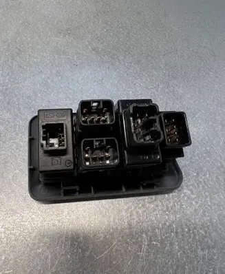 Hyundai Santa Fe Headlight level height control switch 202002962
