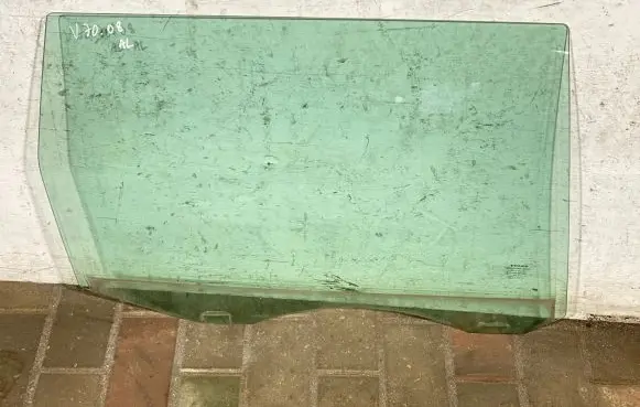 Volvo V70 Rear door window glass
