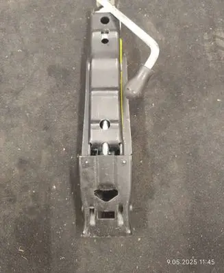 Volkswagen Golf Plus Lift Jack 1K0011031J