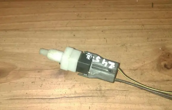 Opel Tigra A Brake pedal sensor switch