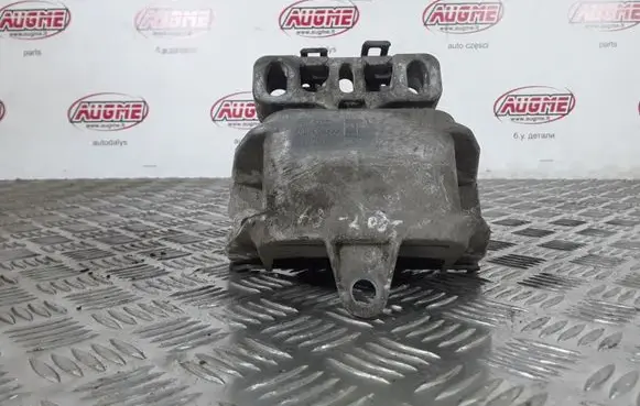 Audi A3 S3 8L Engine mount bracket 1J0199555