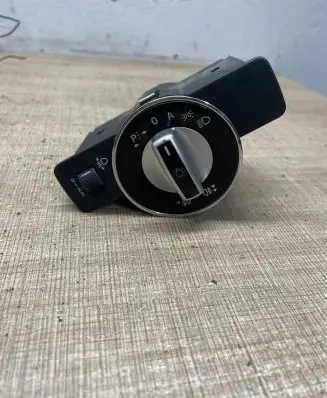 Mercedes-Benz E W212 Hazard light switch A2129051800