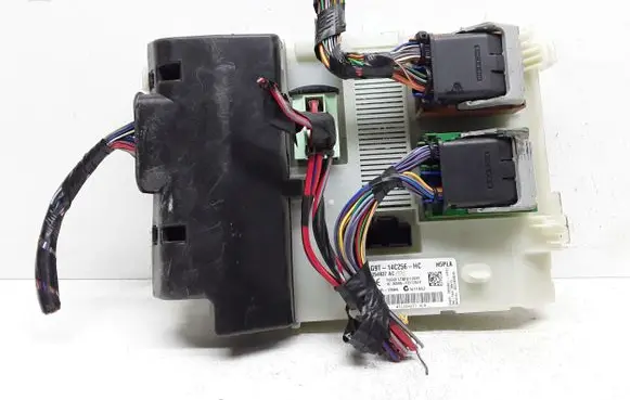 Volvo V70 Fuse module 31254837 AG9T14C256HC 31254837AC