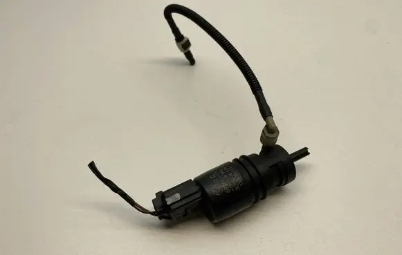 BMW X5 E70 Windscreen/windshield washer pump 6934160