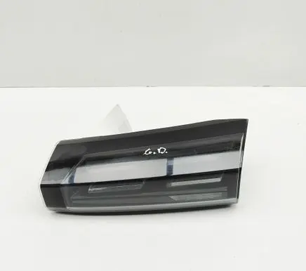 Peugeot 2008 II Tailgate rear/tail lights 9850438380