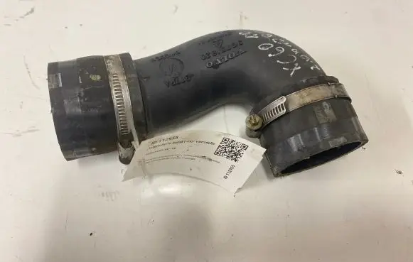 Volvo XC60 Intercooler hose/pipe 30751920
