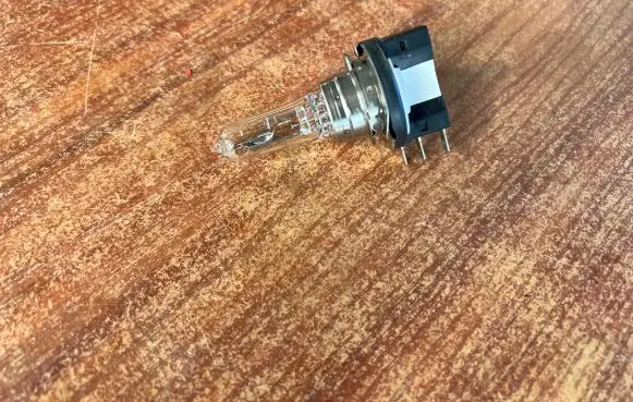 Volkswagen Transporter - Caravelle T6 Headlight/headlamp bulb N10733301