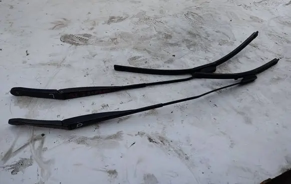 Renault Fluence Front wiper blade arm 288811861R 288860083R