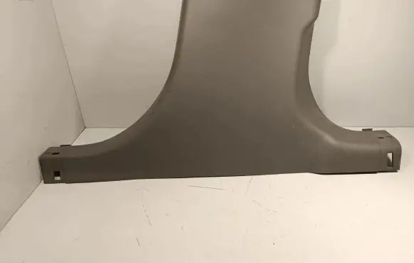 (B) pillar trim (bottom)