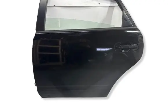 Toyota Prius (XW20) Rear door 