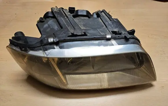 Audi A6 S6 C5 4B Headlight/headlamp 14846600 14040600