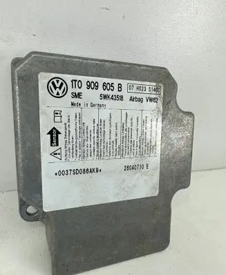 Volkswagen Touran I Airbag control unit/module 1T0909605B 5WK43518 07H023S1400